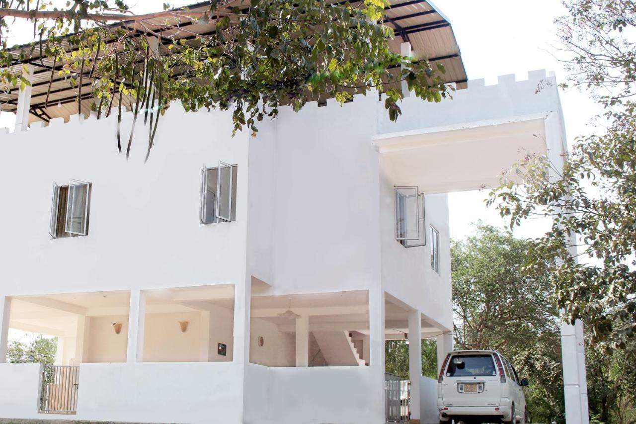 Wasgamu Safari Lodge Wasgamuwa Bagian luar foto